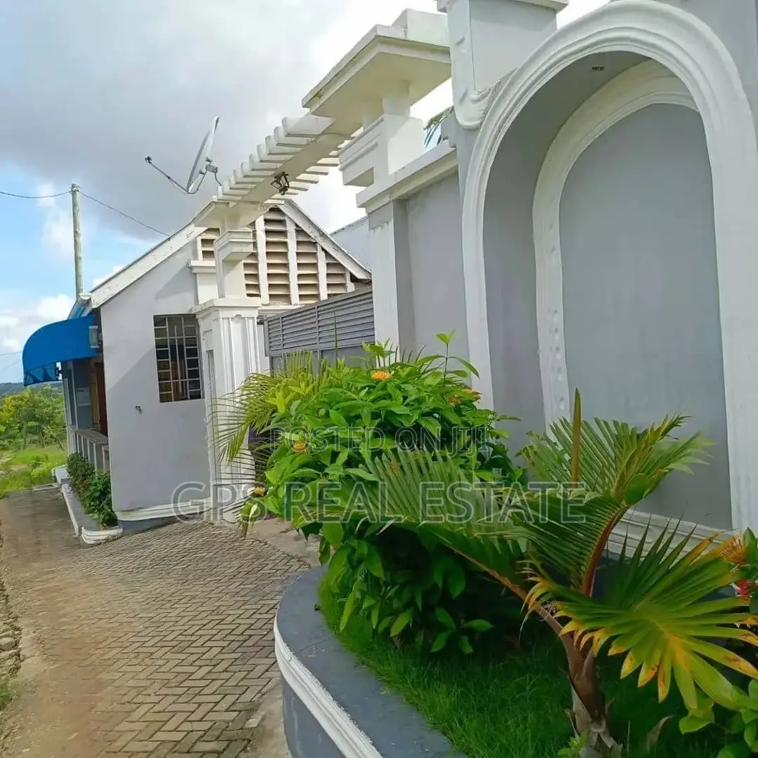 3bdrm House in Tegeta Wazo, Kinondoni for sale