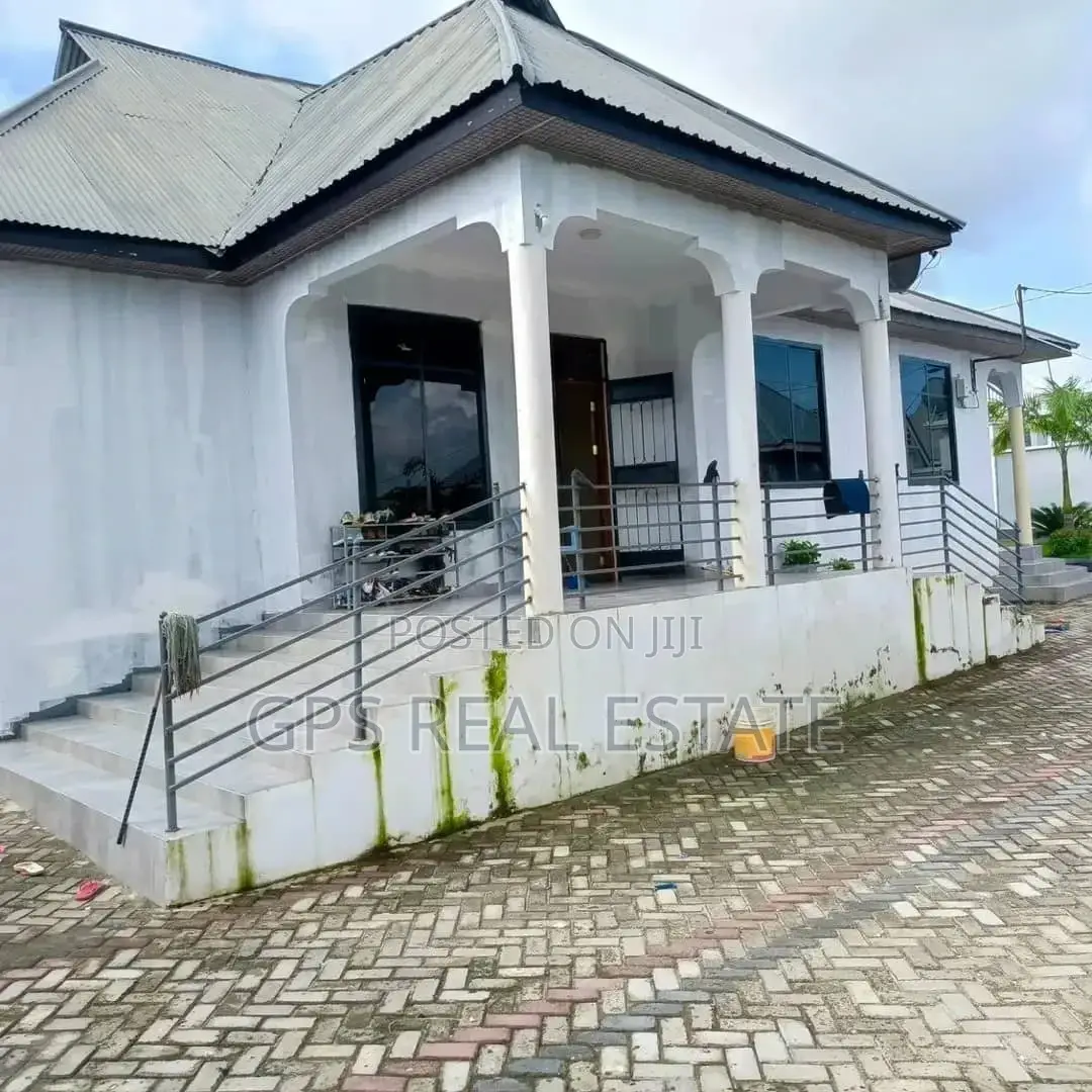 3bdrm House in Tegeta Wazo, Kinondoni for sale