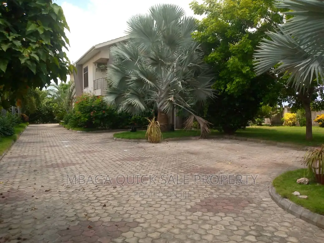 5bdrm House in Mbweni for rent