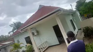 2bdrm House in Mikocheni for rent