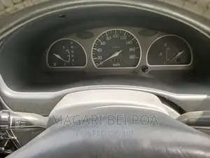Toyota Starlet 2000 Red