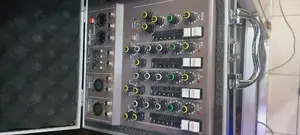 4 Channel Console Mixer