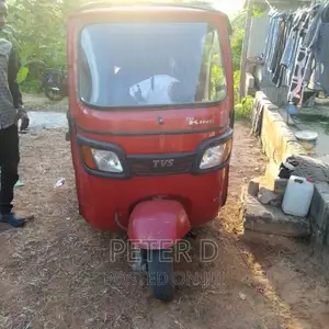 TVS Neo NX 2022 Red