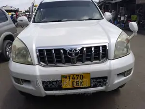 Toyota Land Cruiser Prado 2006 White