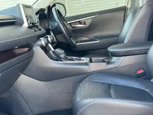 Toyota RAV4 Adventure 2019 White