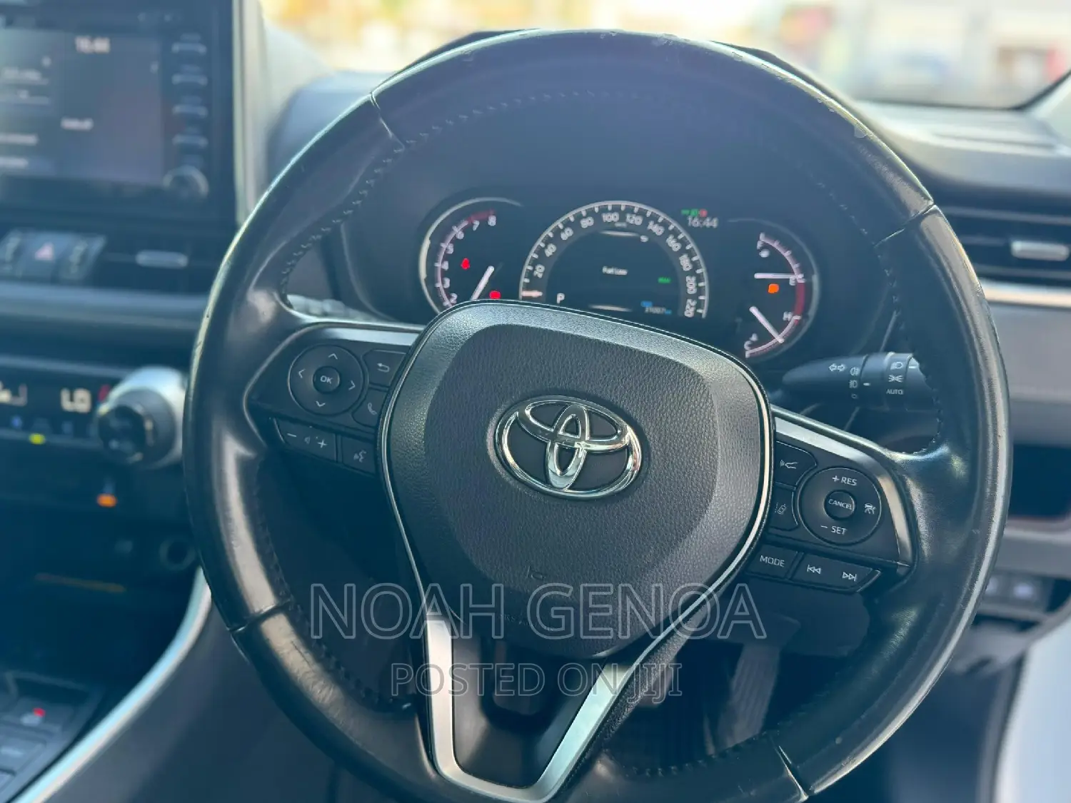 Toyota RAV4 Adventure 2019 White
