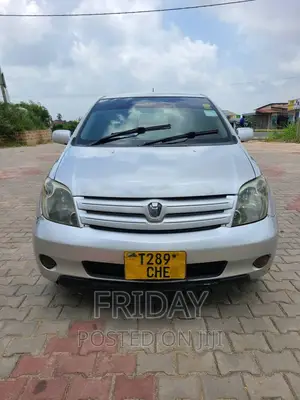 Toyota IST 2003 Silver