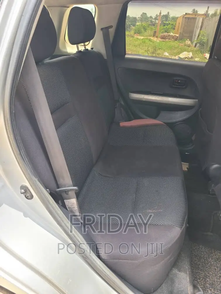 Toyota IST 2003 Silver
