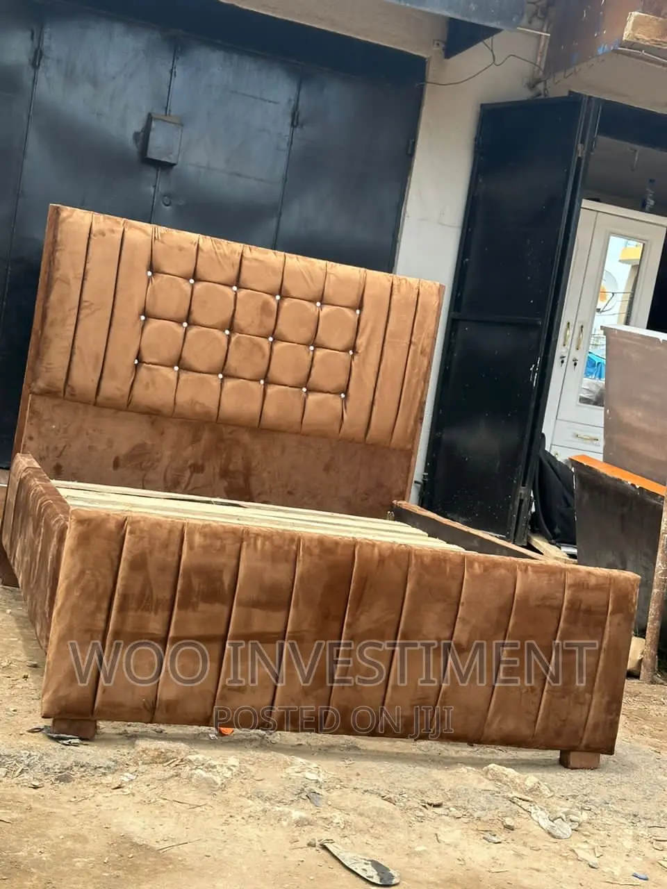 Bed Sofa Kali Sana Size 5/6 Designs Zote Call
