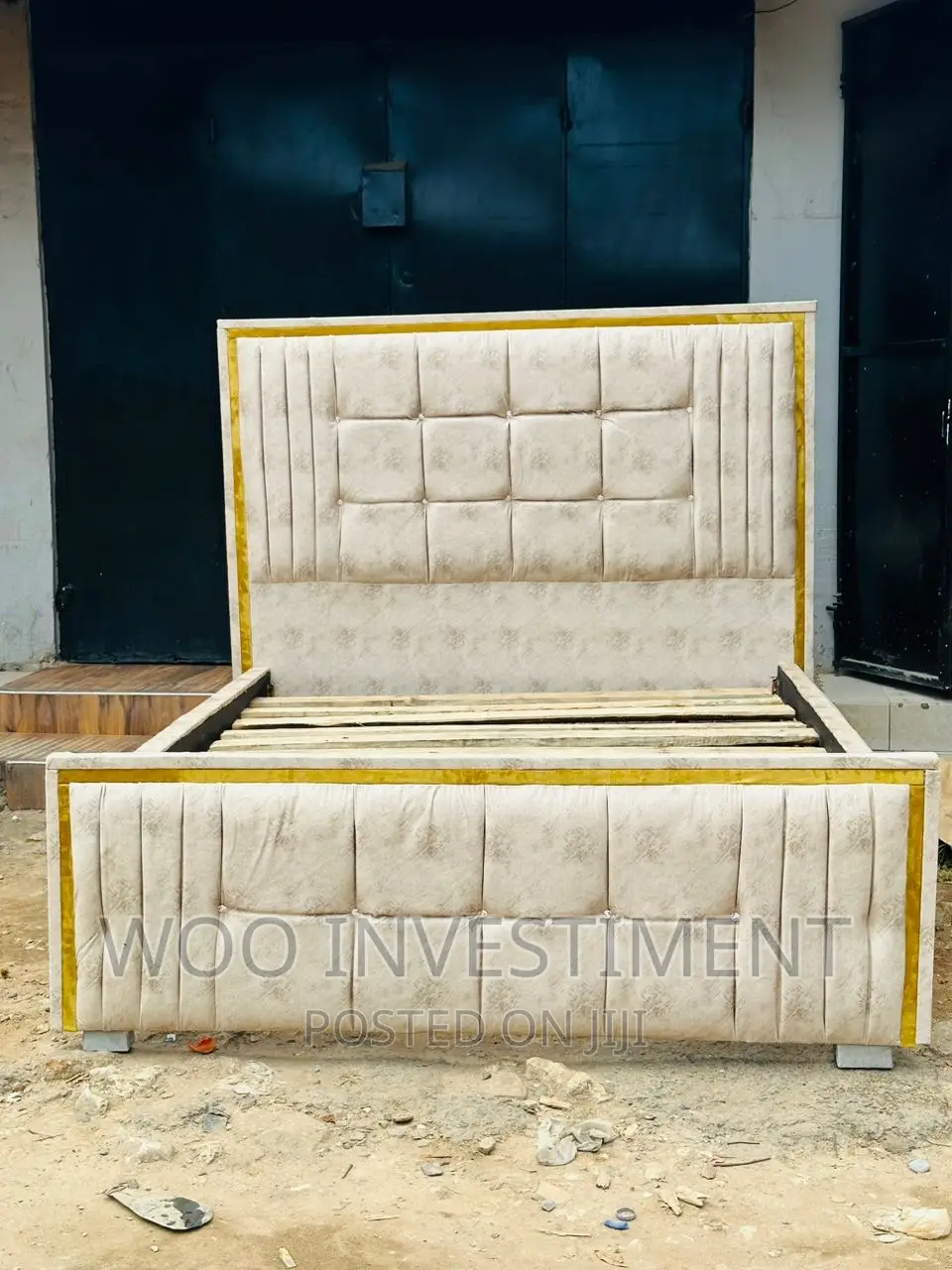 Bed Sofa Kali Sana Size 5/6 Designs Zote Call