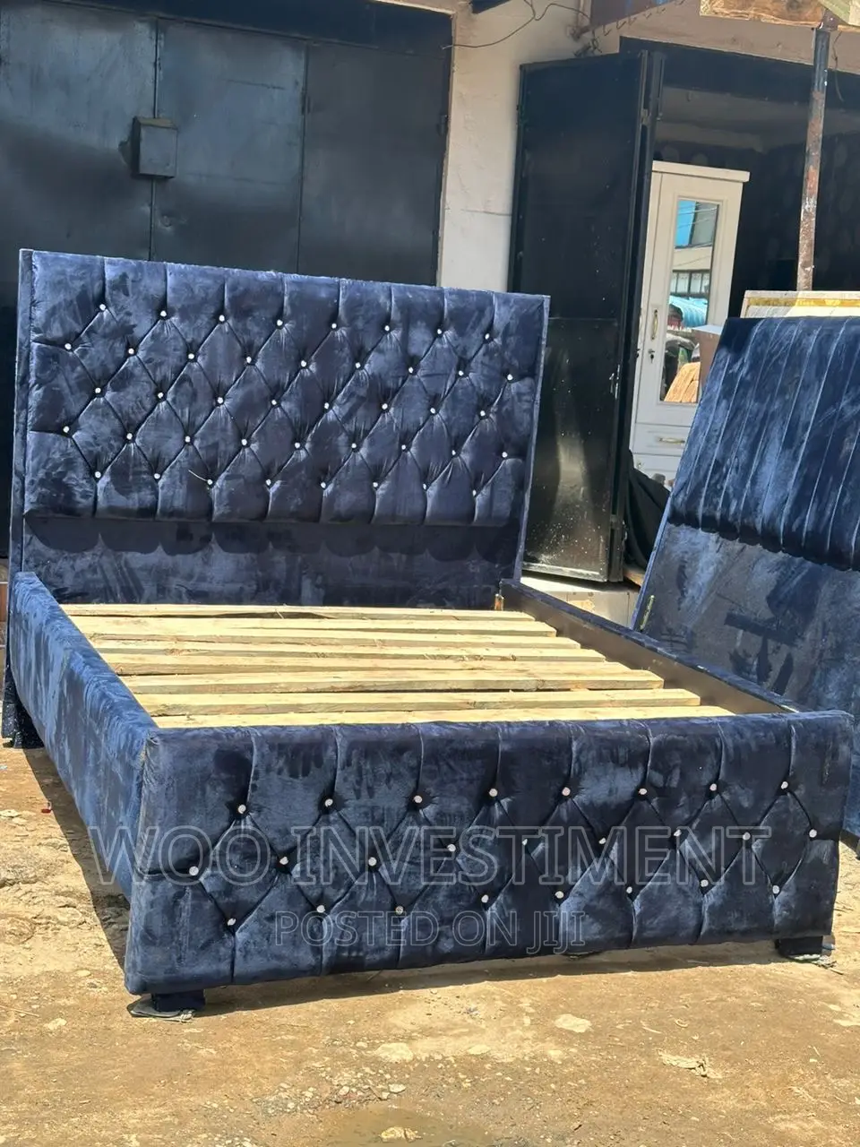 Bed Sofa Kali Sana Size 5/6 Designs Zote Call