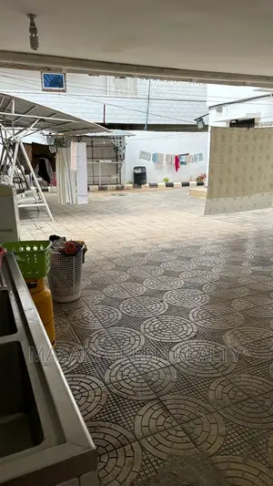 7bdrm Maisonette in Upanga Street, Kinondoni for sale