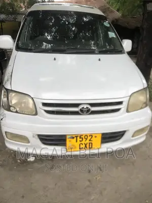 Toyota Noah 2001 White