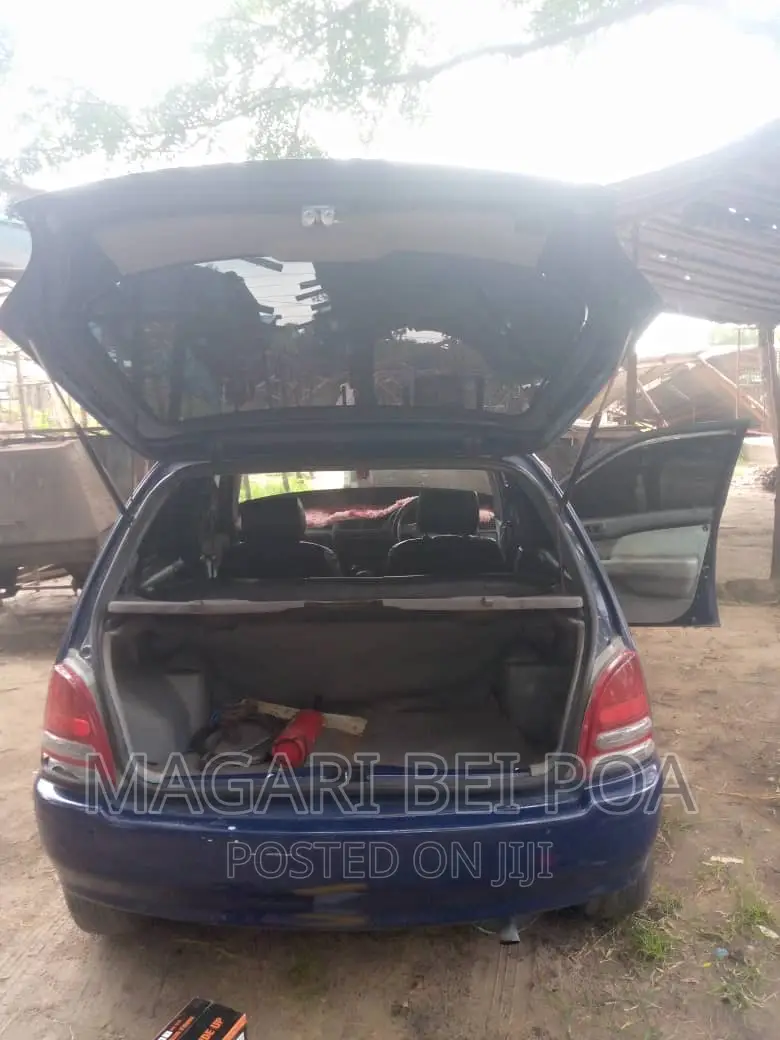 Toyota Starlet 2000 Blue