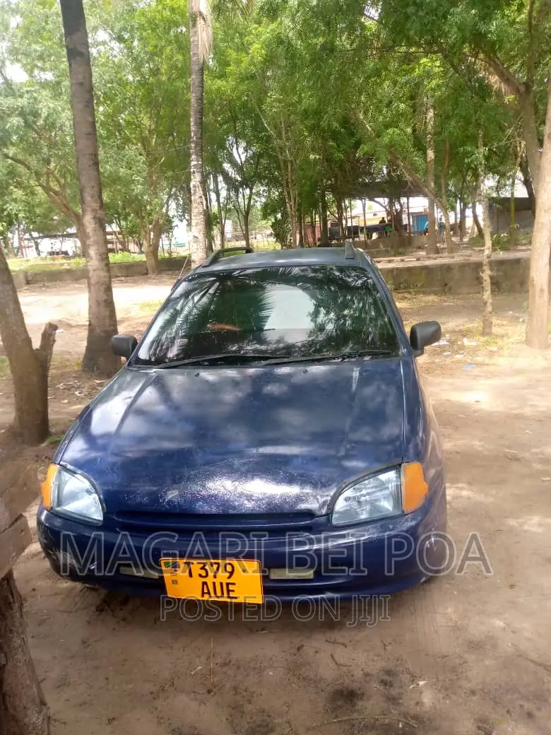 Toyota Starlet 2000 Blue