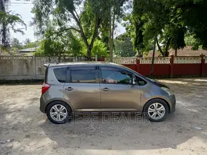 Toyota Ractis 2009 Beige