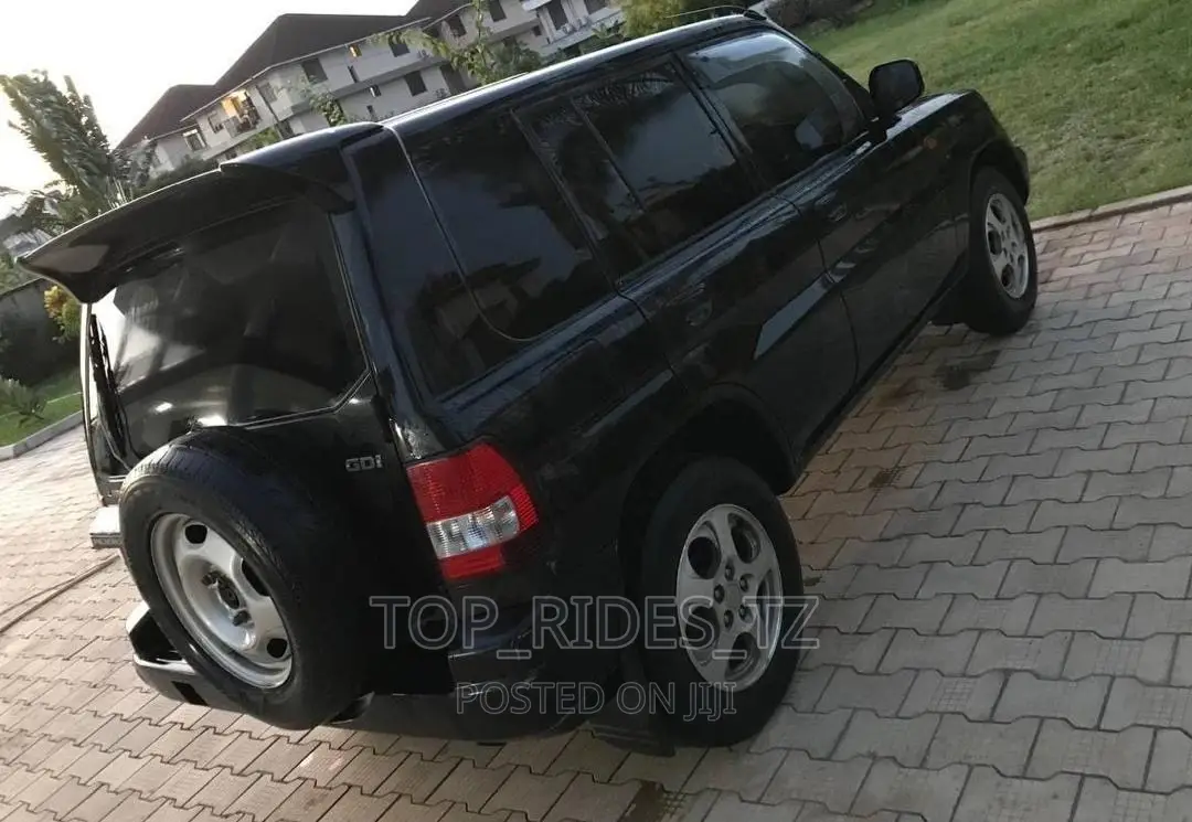 Mitsubishi Pajero IO 1999 Black