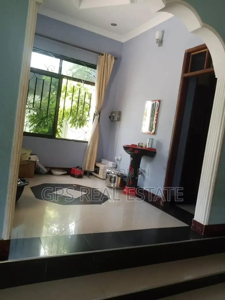 3bdrm House in Majohe Chuo Cha Rada, Ilala for sale