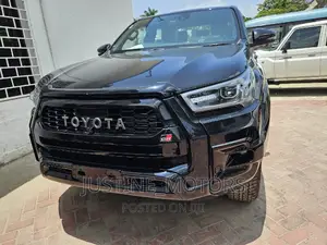 Toyota Hilux 2023 Black