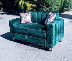 Sofa Watu Wawili Mapya Sana 190,000.