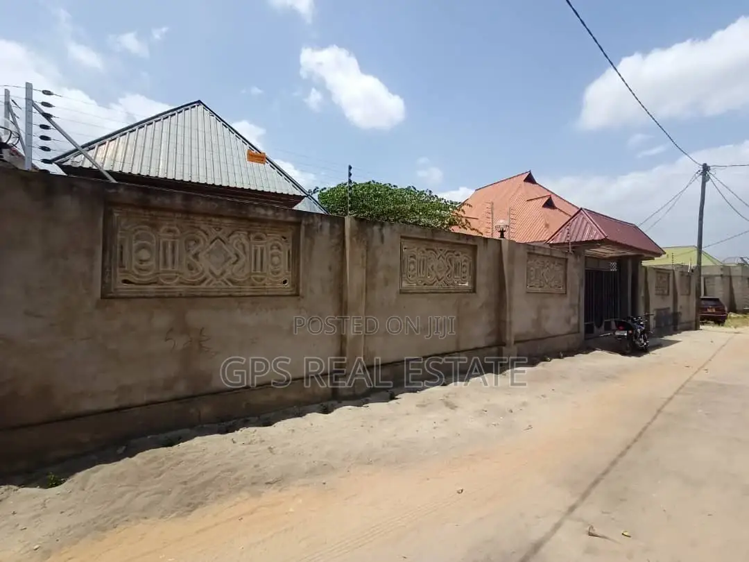 3bdrm House in Vikindu, Temeke for sale
