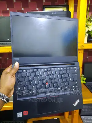 Laptop Lenovo ThinkPad E14 Gen 4 16GB Intel Core I7 SSD 512GB