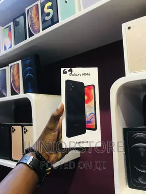 New Samsung Galaxy A04e 64 GB Black