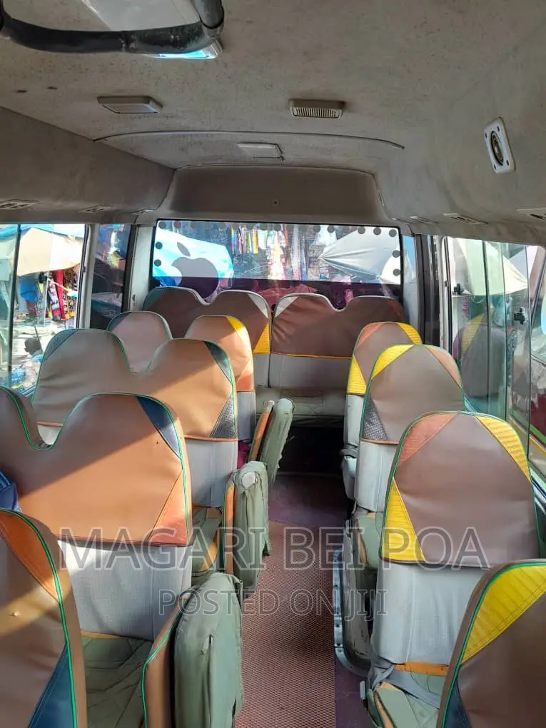 Toyota Coaster 2004 Blue