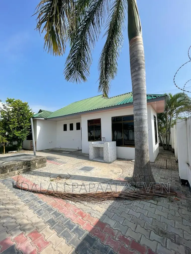 3bdrm House in Dalalipapaatzseven, Kinondoni for rent