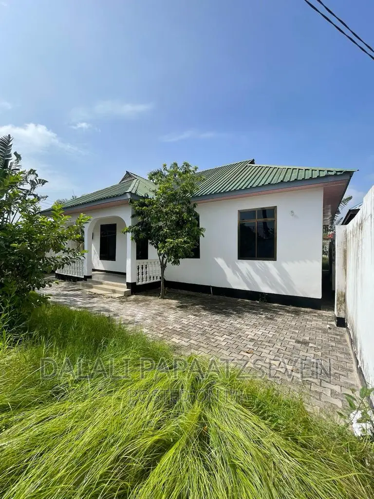 3bdrm House in Dalalipapaatzseven, Kinondoni for rent