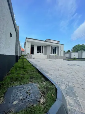 3bdrm House in Dalalipapaatzseven, Bunju for rent