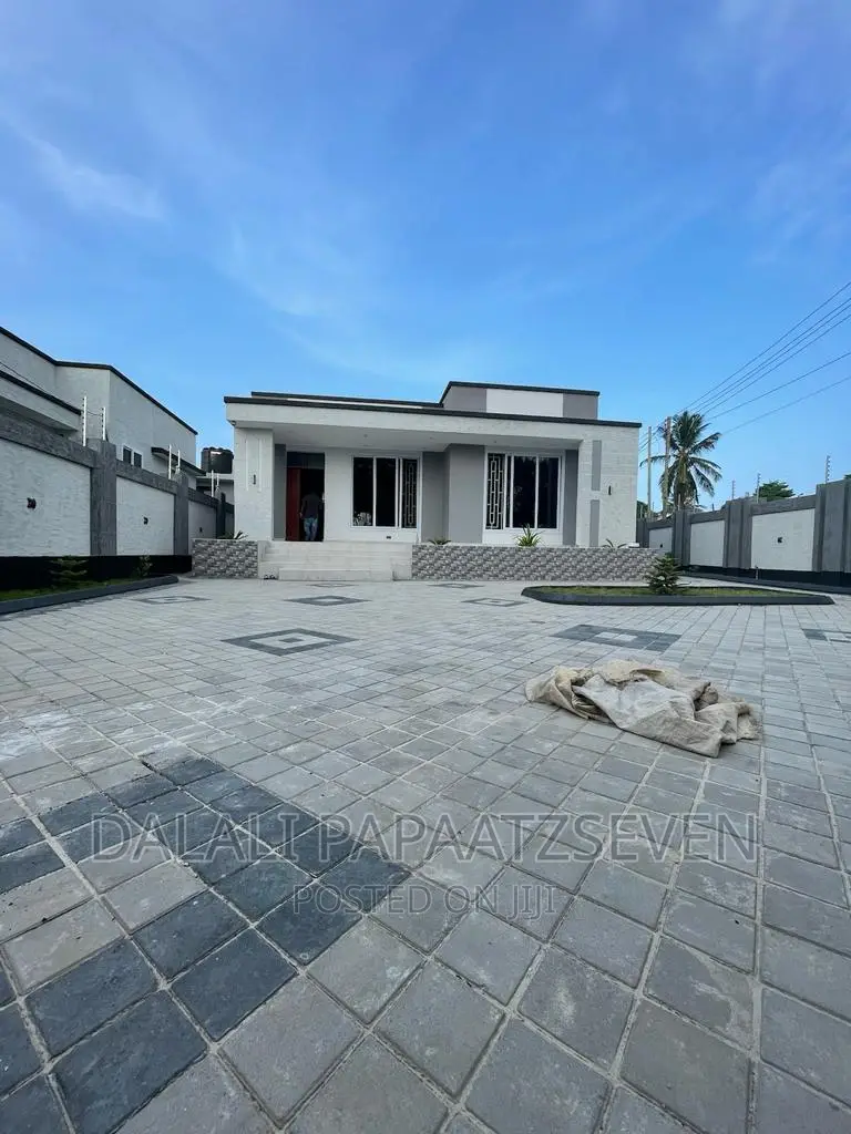 3bdrm House in Dalalipapaatzseven, Bunju for rent