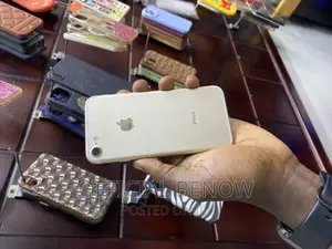Apple iPhone 7 32 GB Gold