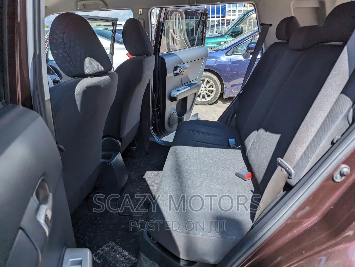 Toyota Corolla Rumion 2011