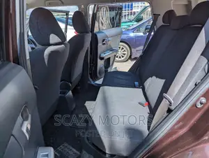 Toyota Corolla Rumion 2011