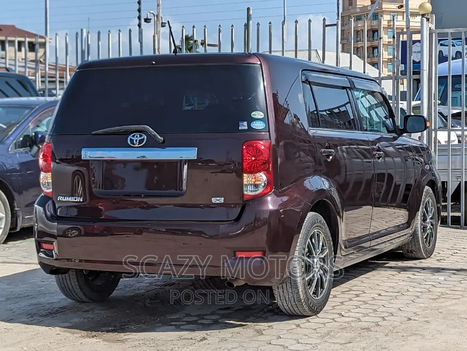 Toyota Corolla Rumion 2011