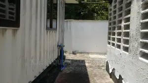 12bdrm House in Mikocheni for rent