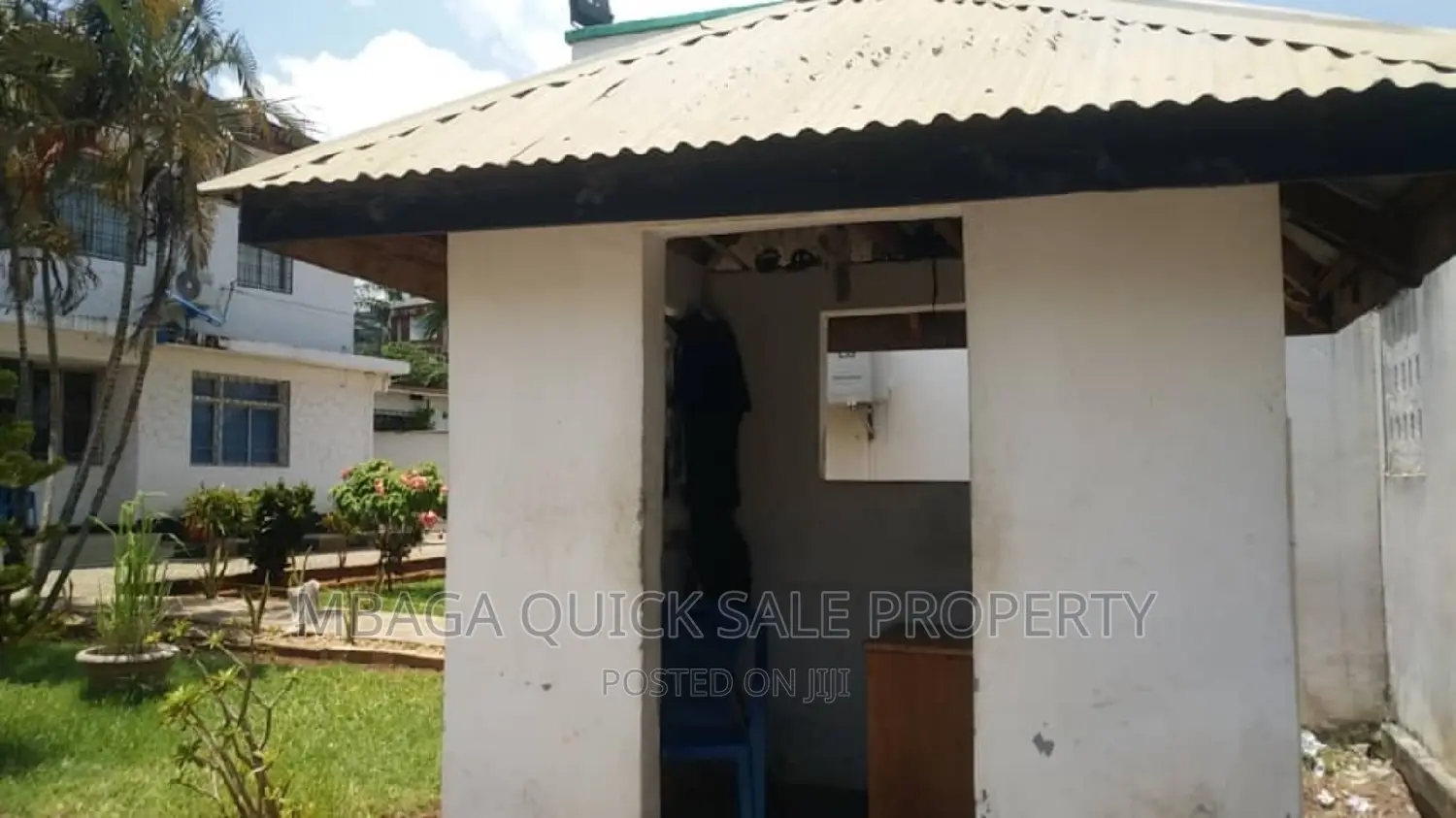 12bdrm House in Mikocheni for rent