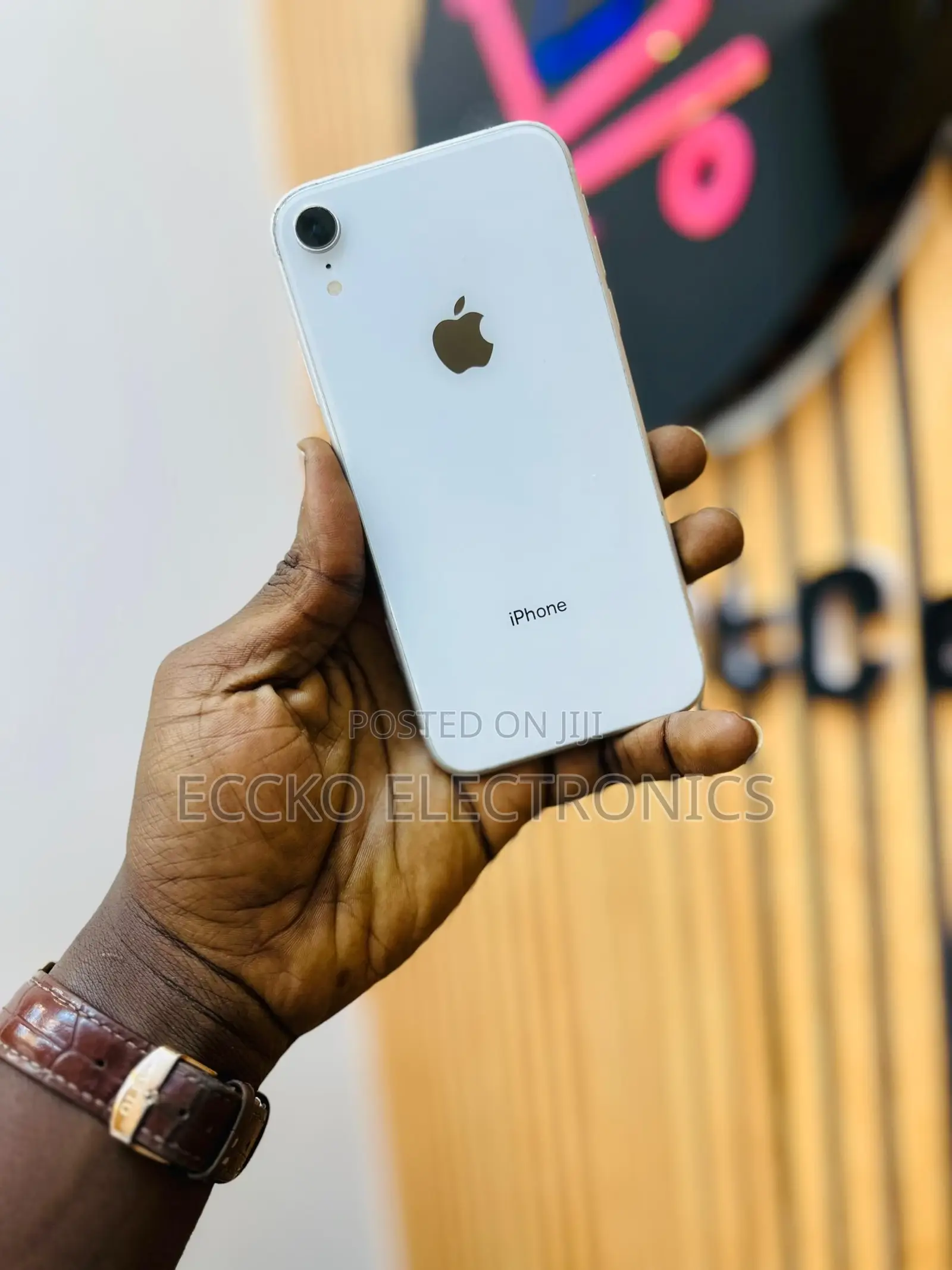 Apple iPhone XR 64 GB White