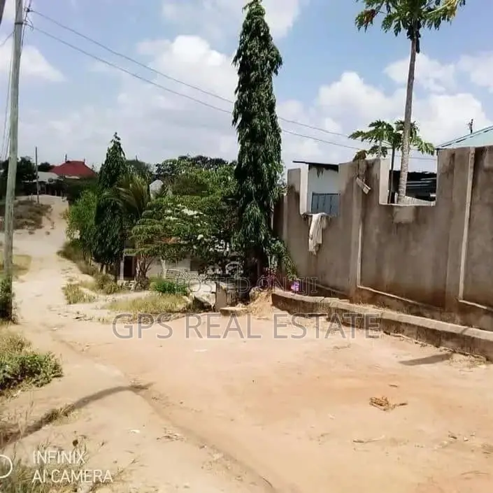 6bdrm House in Kimara Suka, Kinondoni for sale
