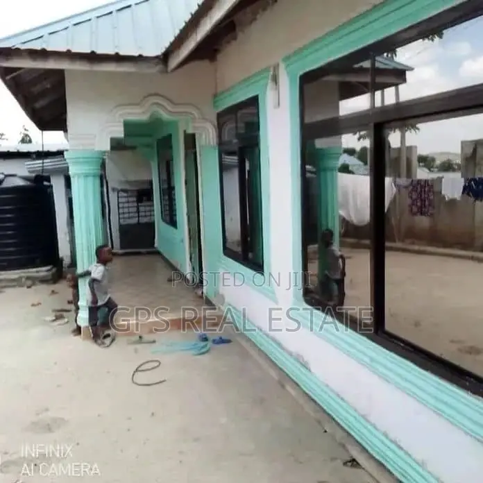 6bdrm House in Kimara Suka, Kinondoni for sale