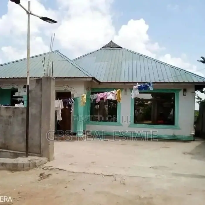 6bdrm House in Kimara Suka, Kinondoni for sale