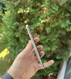 Apple iPhone X 64 GB White