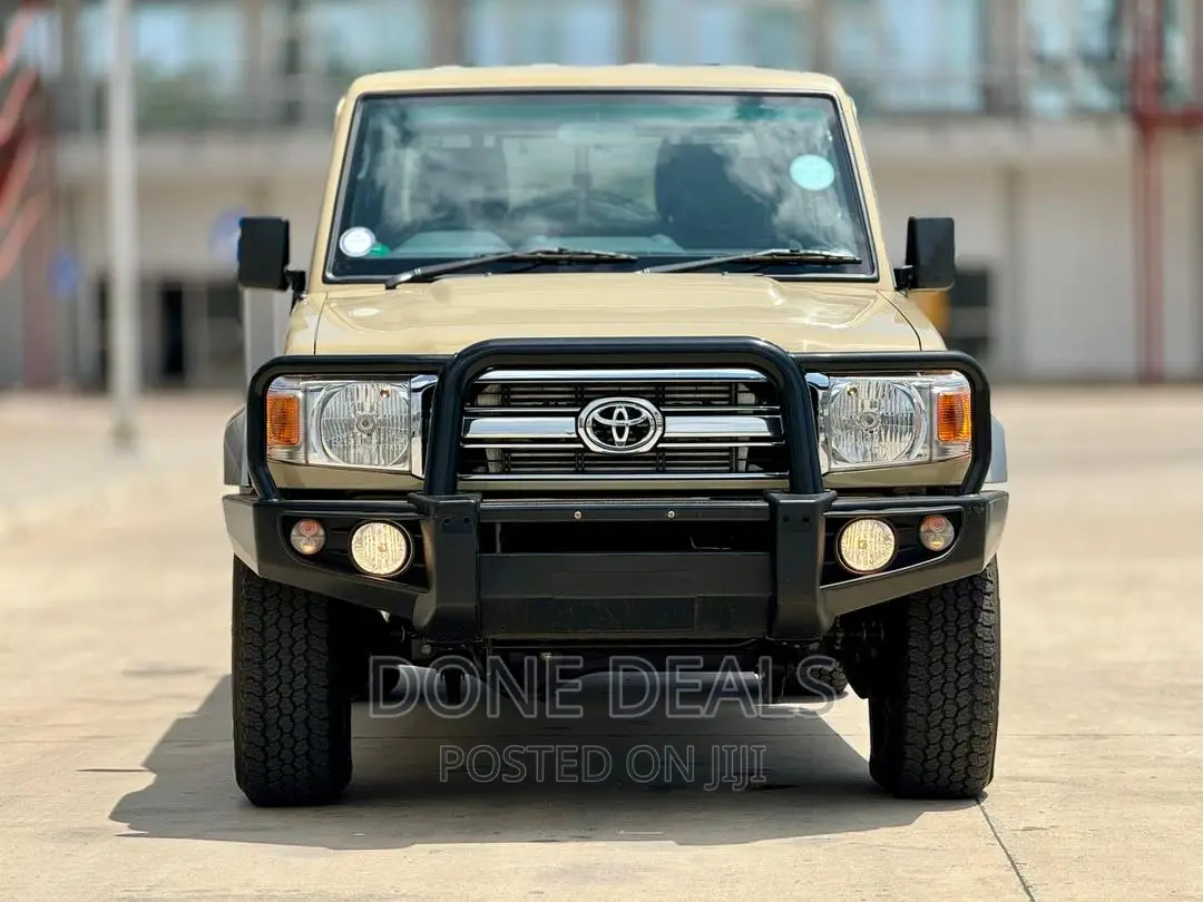 Toyota Land Cruiser 2022 Beige