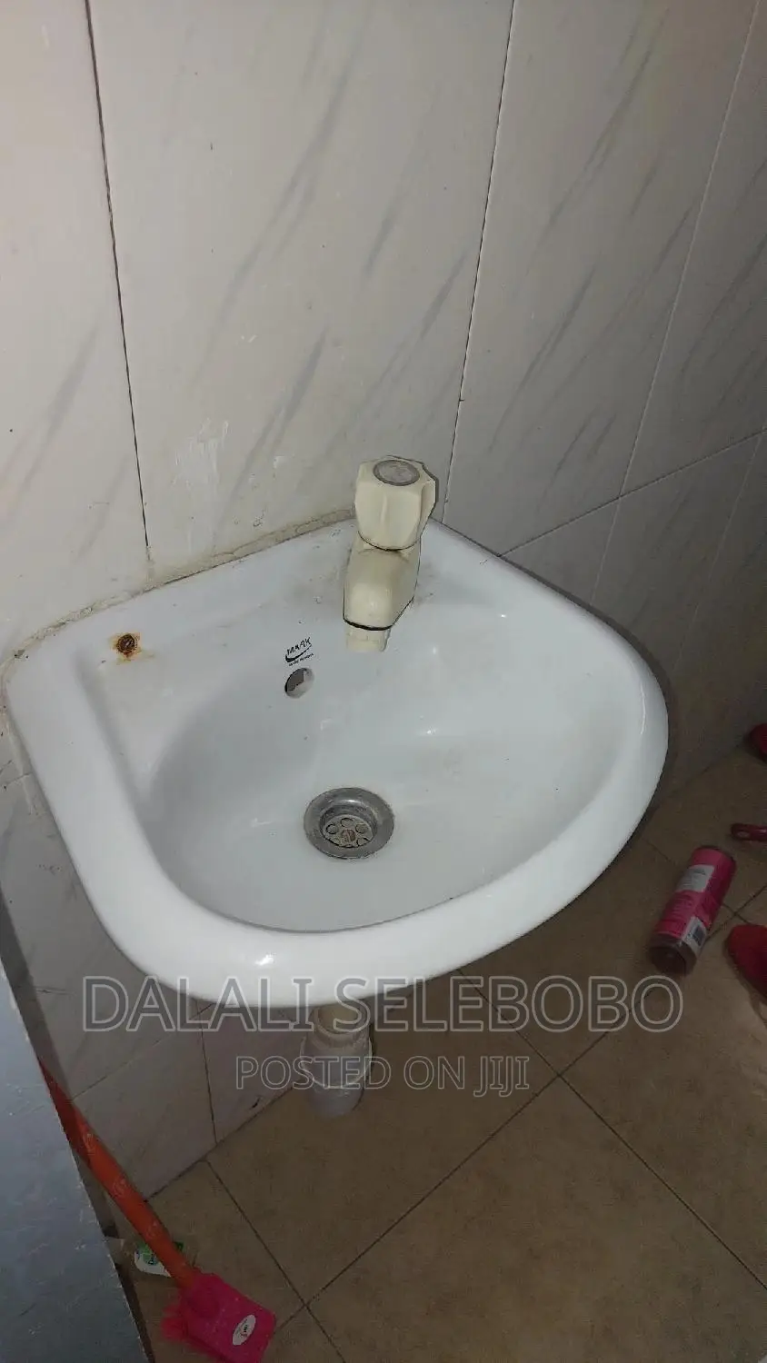 2bdrm Bungalow in Kimara Coner for rent