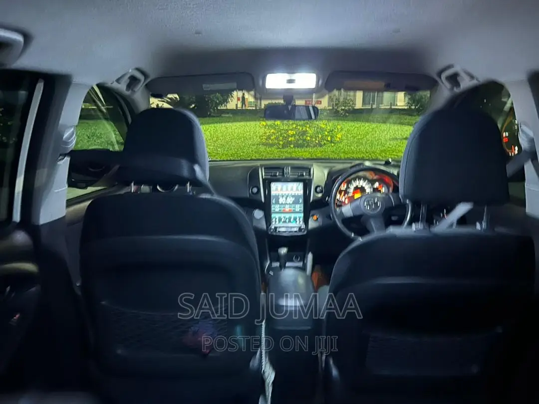 Toyota RAV4 2.5 2010 Pearl