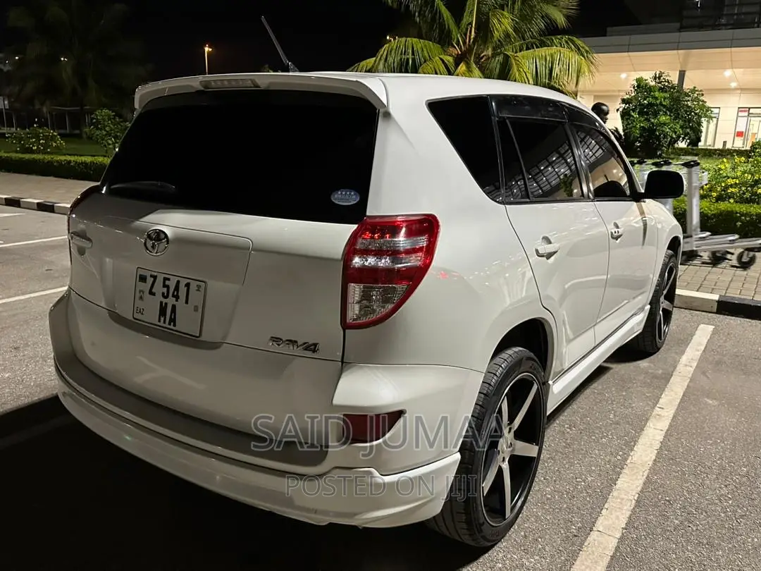 Toyota RAV4 2.5 2010 Pearl