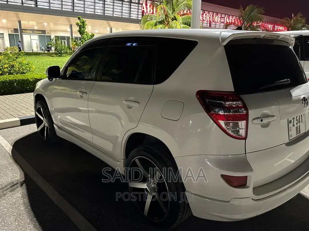 Toyota RAV4 2.5 2010 Pearl