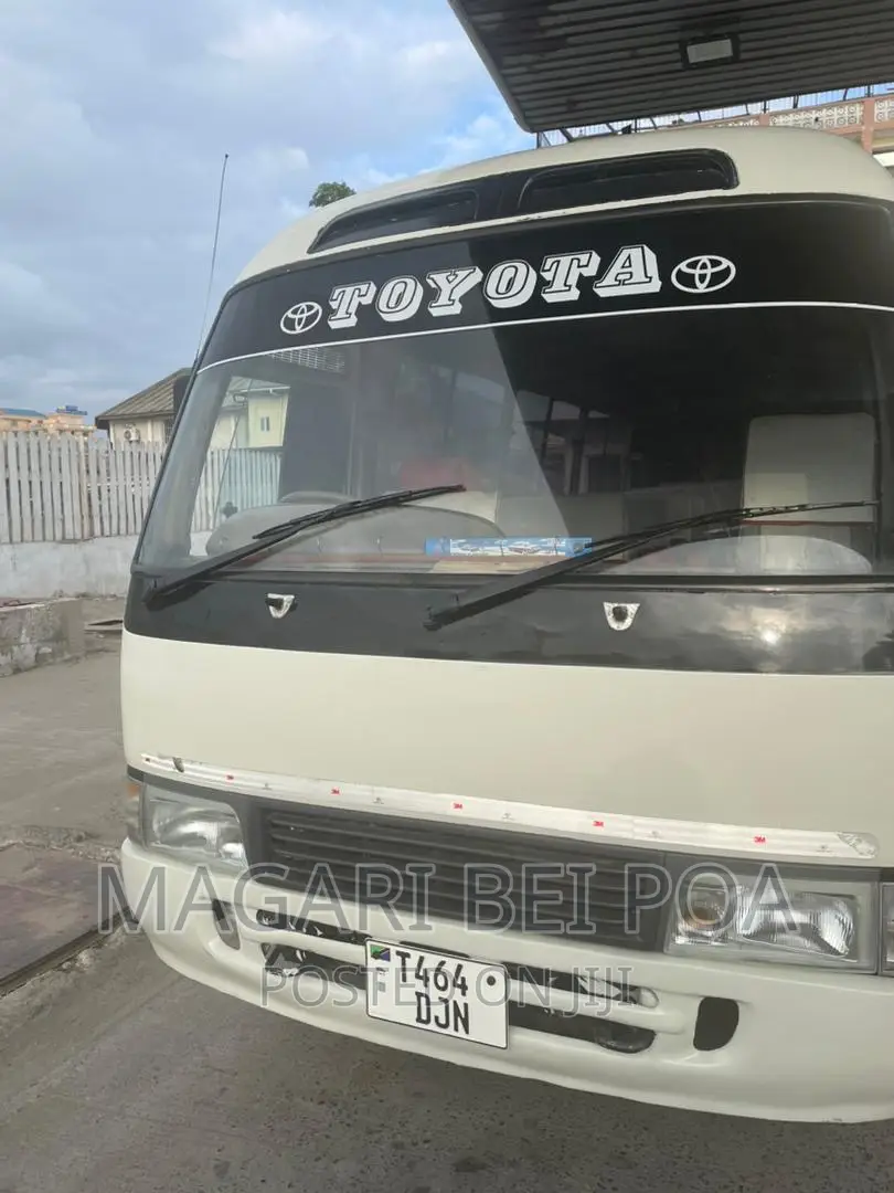 Toyota Coaster 2004 White