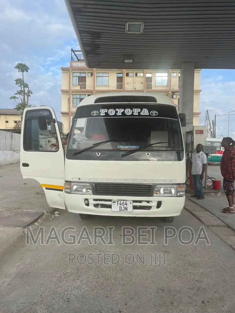 Toyota Coaster 2004 White